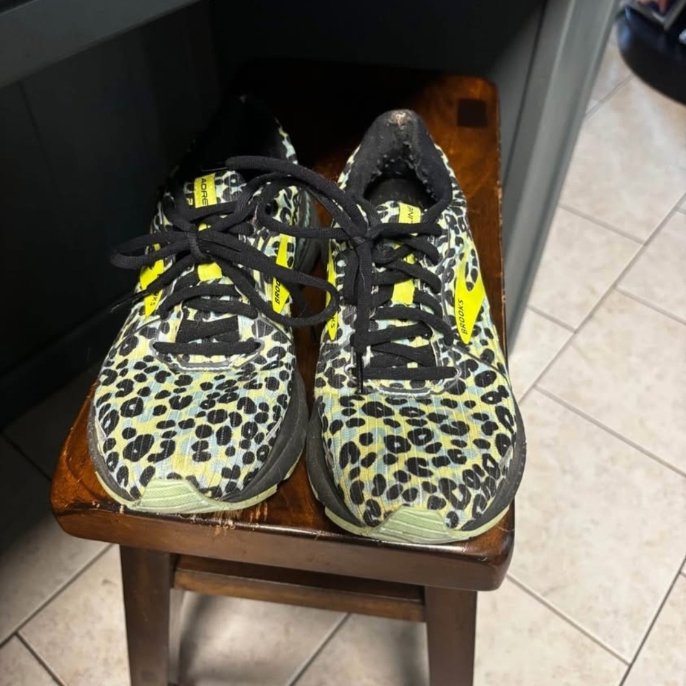 Brooks Leopard Adrenaline 21 Running Shoes - Picture 2 of 2